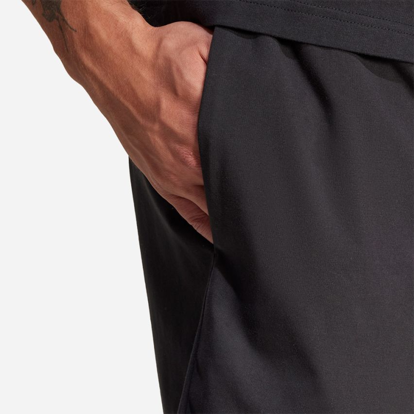 Adidas Essentials Linear Sweat Shorts schwarz