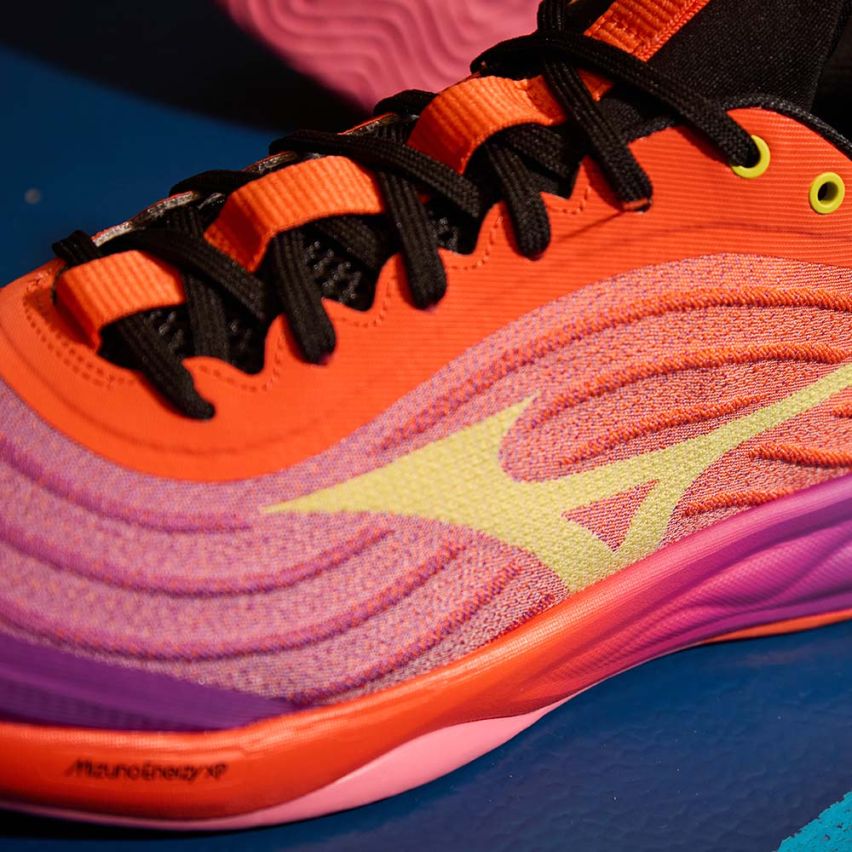 Mizuno Wave LUMINOUS ELITE Special Edition